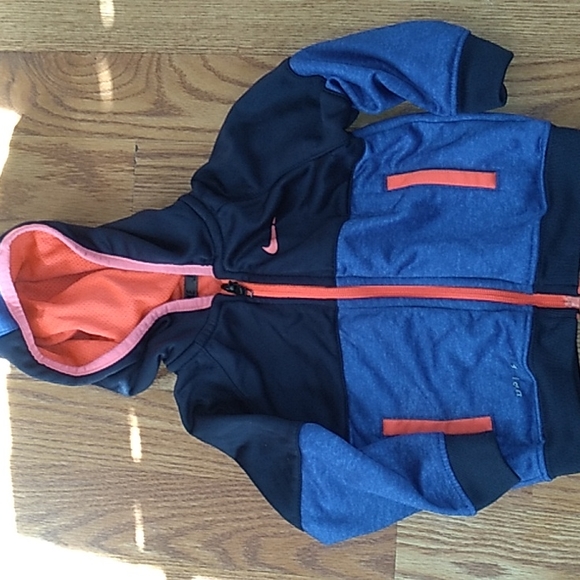 Nike sweater - Picture 2 of 3